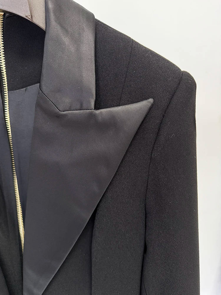 La Directrice Noir Gown