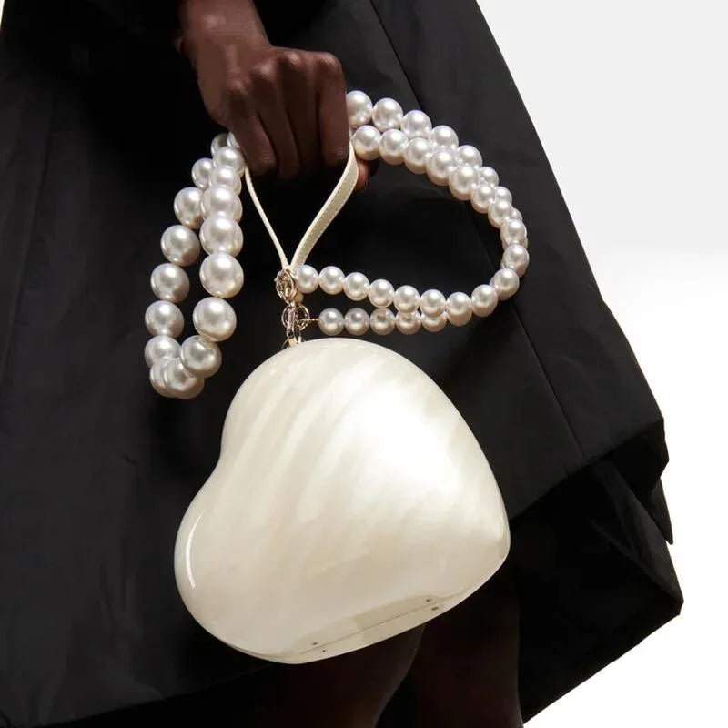 Amor Pearl Clutch