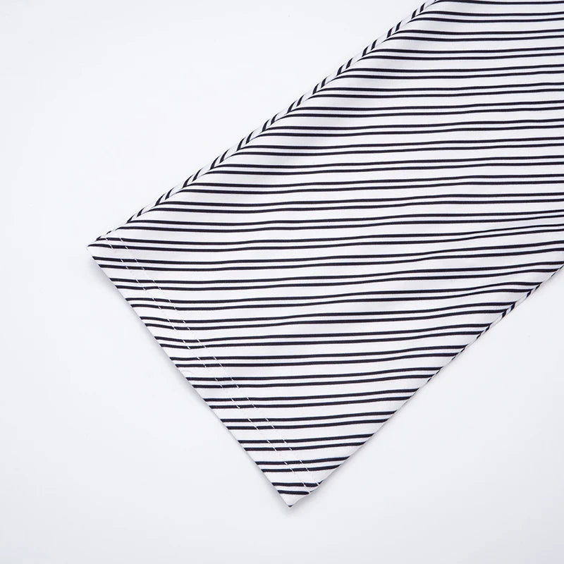 Weekend Lines Fitted Tee