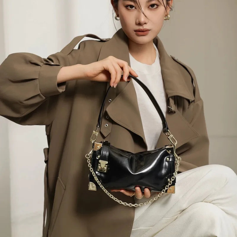 The City Curve Shoulder Bag