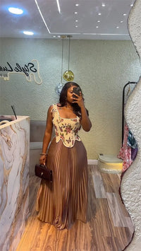Floral Print Waist-cinching Corset +Pleated Long Skirts Set