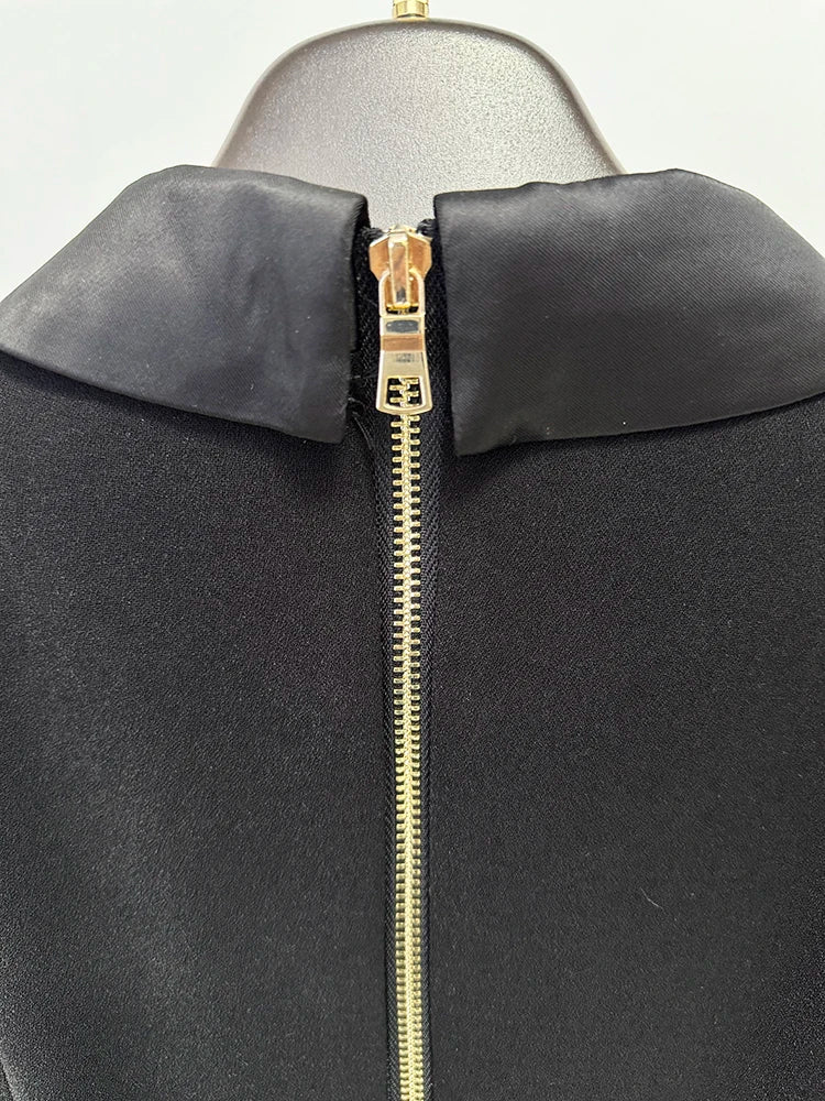 La Directrice Noir Gown