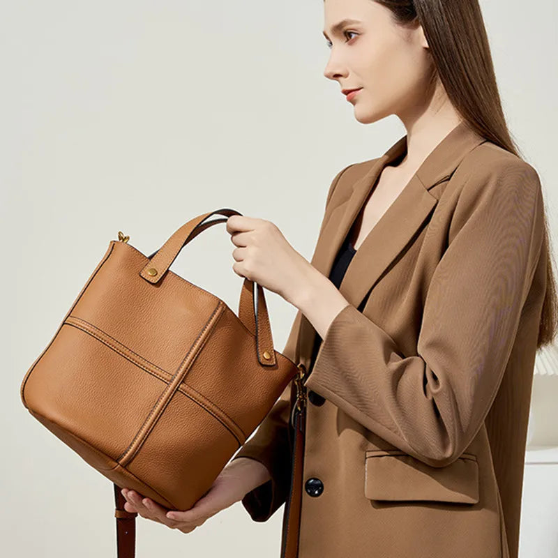 The Essential Curve Tote