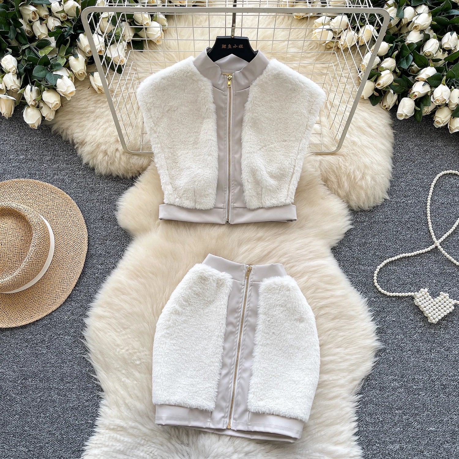 Hotsweet Two Piece Zipper Furry Retro Sets