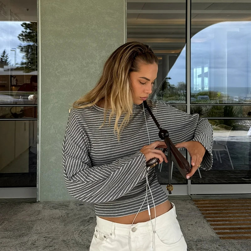 Weekend Lines Fitted Tee