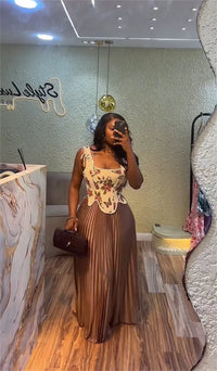 Floral Print Waist-cinching Corset +Pleated Long Skirts Set