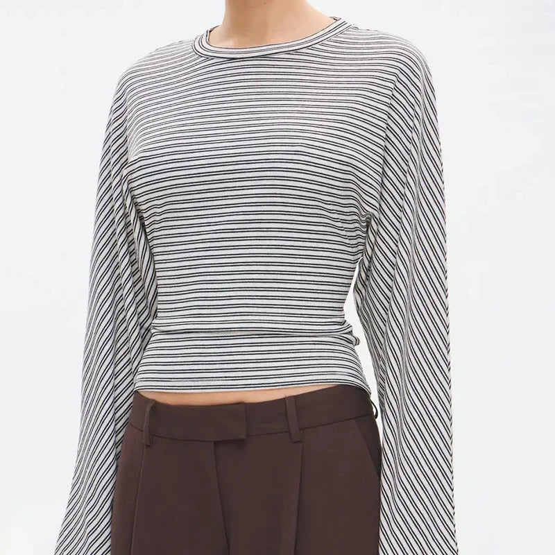 Weekend Lines Fitted Tee