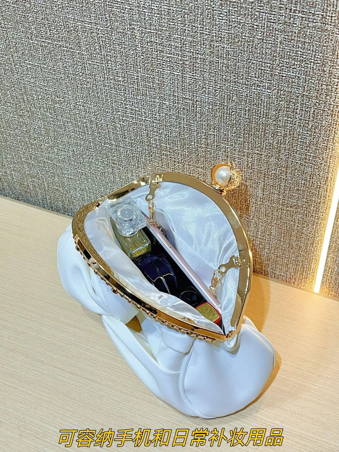 Luxurious Chic Clutch Purse