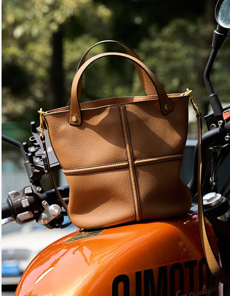 The Essential Curve Tote