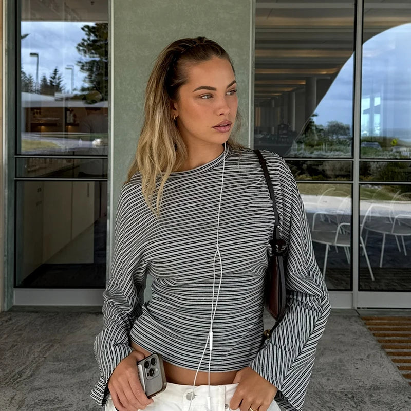 Weekend Lines Fitted Tee